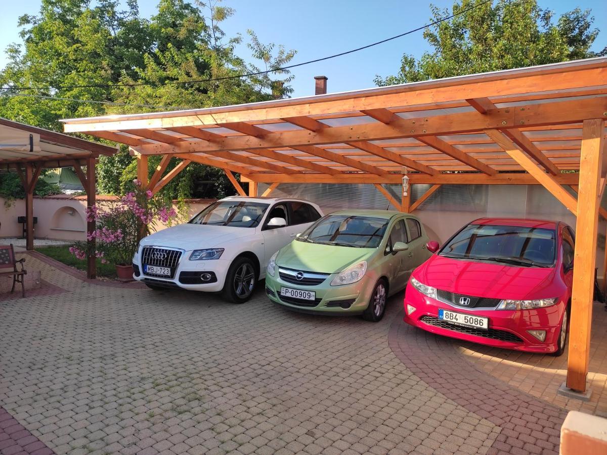 Aqua Azur Apartman Hajdúszoboszló Buitenkant foto
