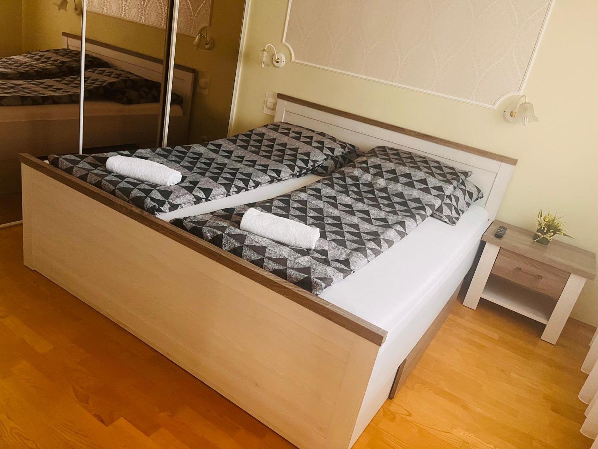 Aqua Azur Apartman Hajdúszoboszló Buitenkant foto