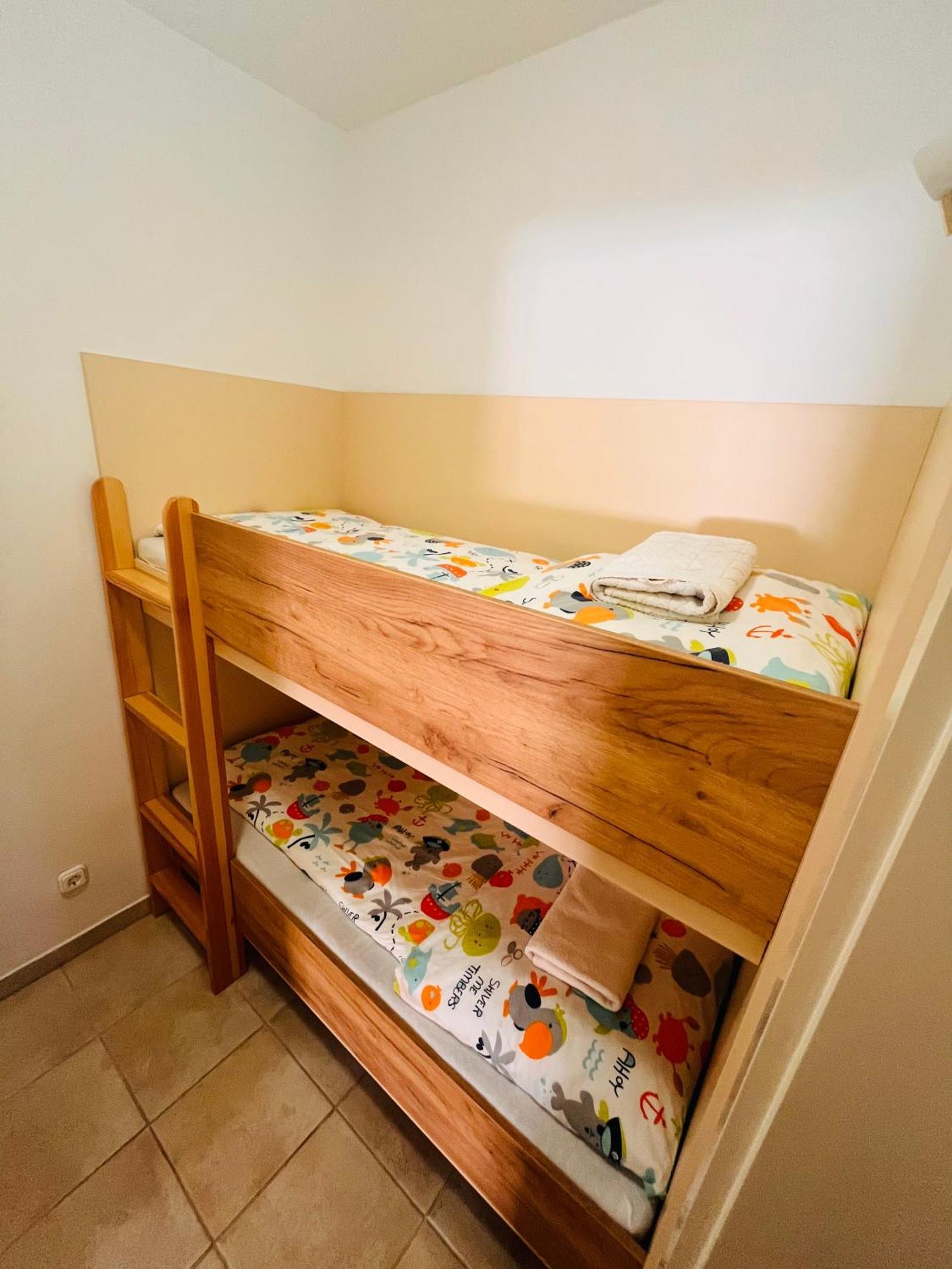 Aqua Azur Apartman Hajdúszoboszló Buitenkant foto