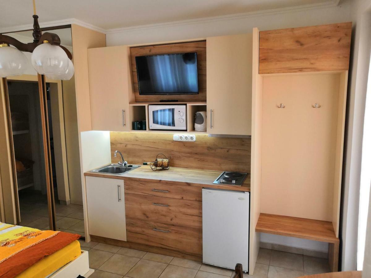 Aqua Azur Apartman Hajdúszoboszló Buitenkant foto
