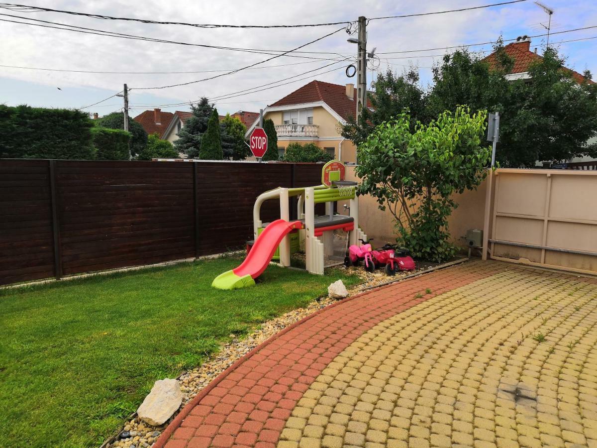 Aqua Azur Apartman Hajdúszoboszló Buitenkant foto